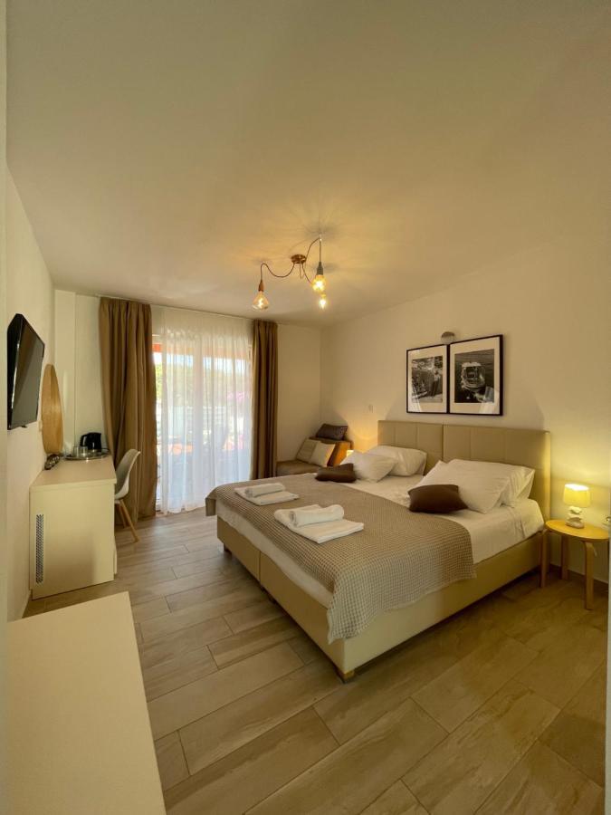 St. Nicholas Rooms Hvar Town Exterior foto